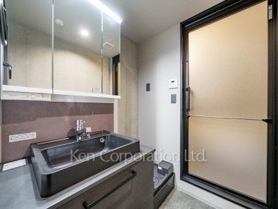 Powder Room