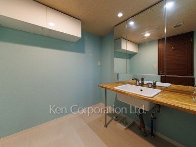 Powder Room