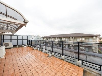 Roof Balcony