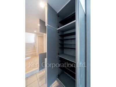 Shoes Closet