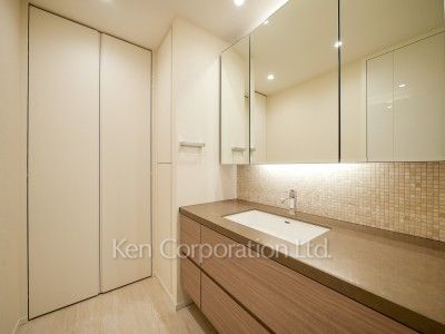 Powder Room