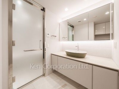 Powder Room
