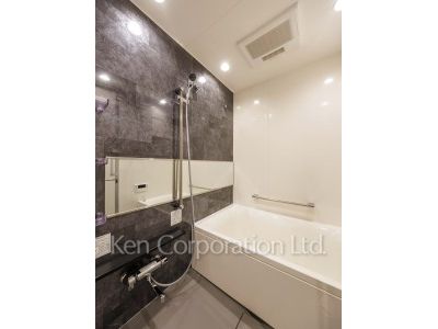 Bath ※Photo of the same layout on 3 floor. Decoration and fixture may differ.