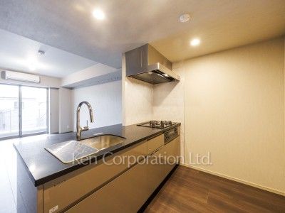 Kitchen ※Photo of the same layout on 3 floor. Decoration and fixture may differ.