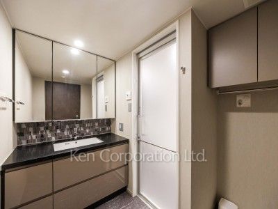 Powder Room
