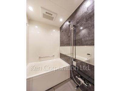 Bath ※Photo of the same layout on 3 floor. Decoration and fixture may differ.