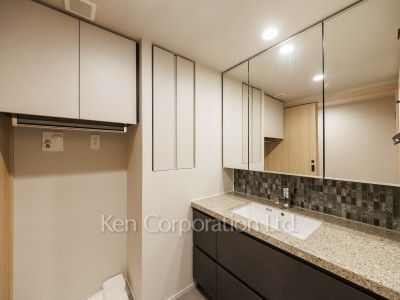 Powder Room
