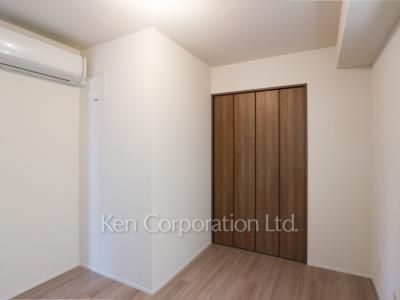 Service Room (Extra room space)