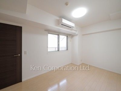 Bedroom ※Photo of the same layout on 2 floor. Decoration and fixture may differ.