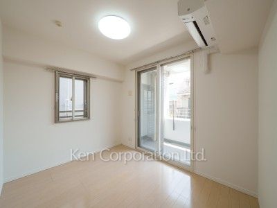 Bedroom ※Photo of the same layout on 2 floor. Decoration and fixture may differ.