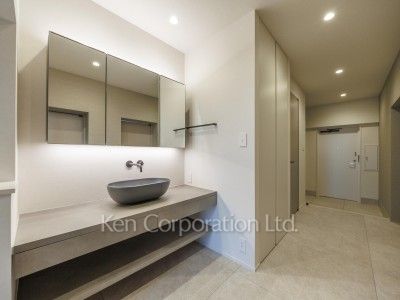 Powder Room