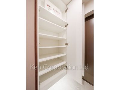 Shoes Closet