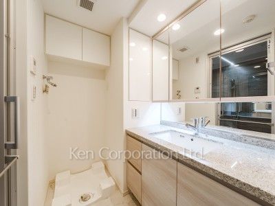 Powder Room