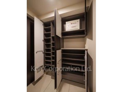 Shoes Closet