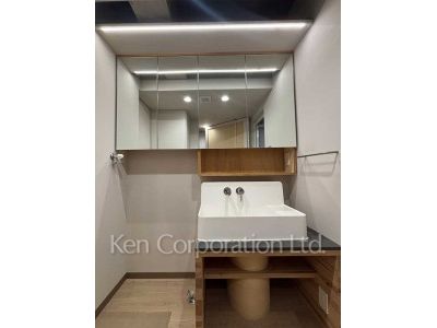 Powder Room