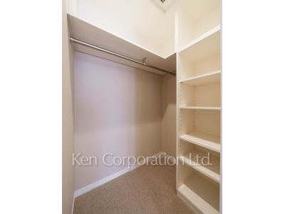 Walk-In Closet ※Photo of the same layout on 7 floor. Decoration and fixture may differ.