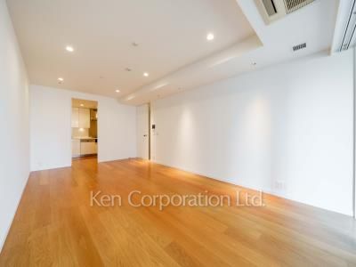 Living-Dining ※Photo of the same layout on 7 floor. Decoration and fixture may differ.
