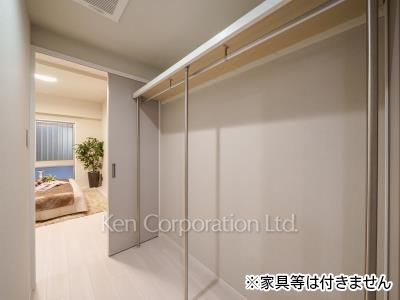 Walk-In Closet ※Unfurnished