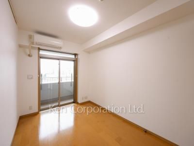 Bedroom ※Photo of the same layout on 2 floor. Decoration and fixture may differ.