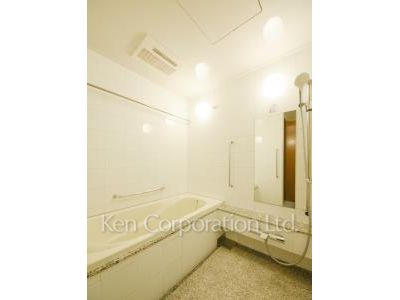 Bath ※Photo of the same layout on 2 floor. Decoration and fixture may differ.