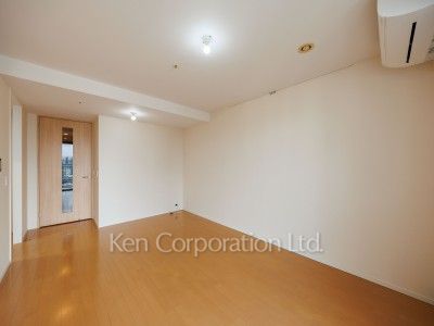 Living-Dining ※Photo of the same layout on 31 floor. Decoration and fixture may differ.