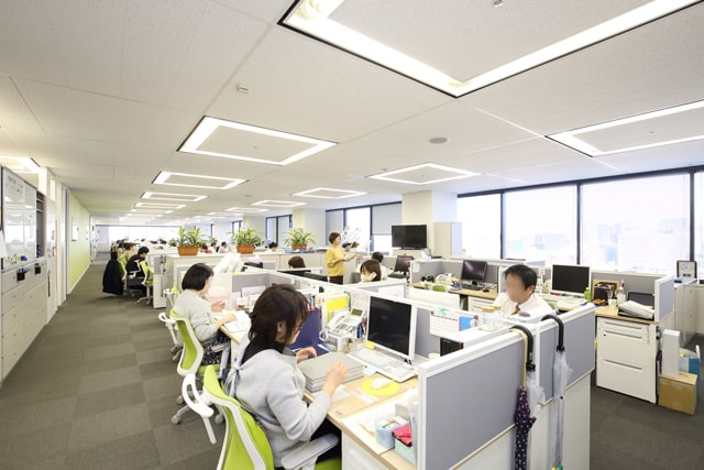 The staff’s working area accommodates all the different departments. It has a cheerful atmosphere.